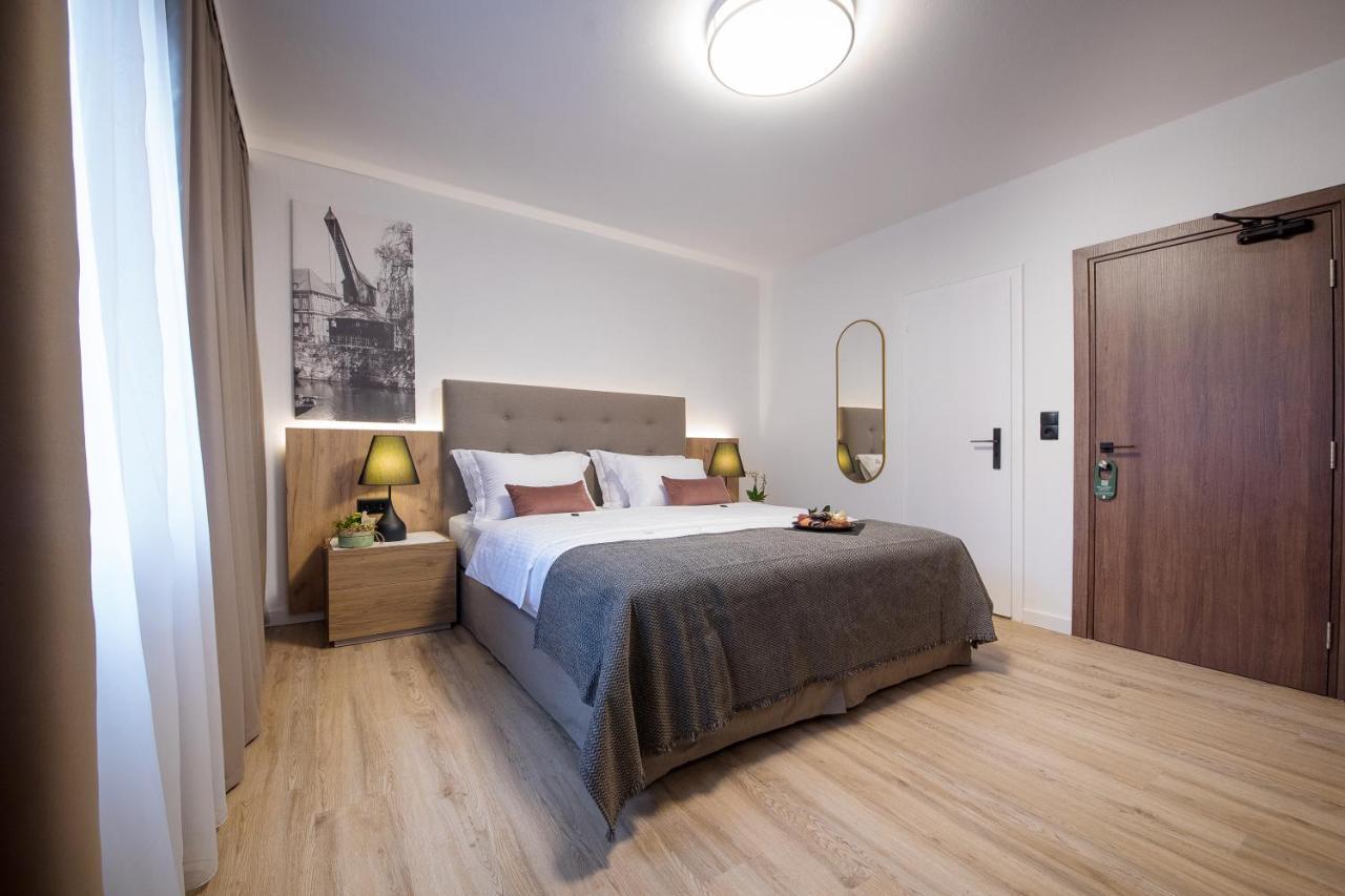 Gaestehaus Zum Roten Hahn Линебург Экстерьер фото