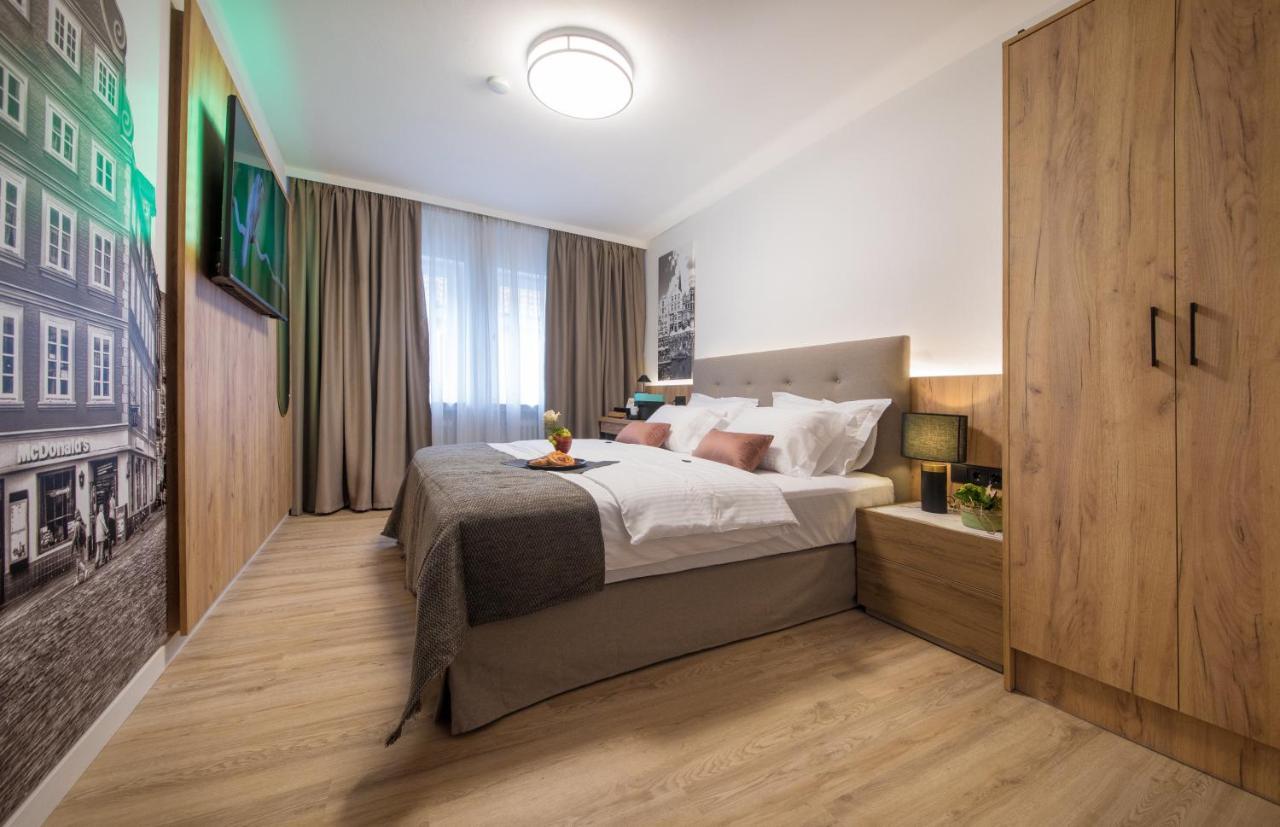 Gaestehaus Zum Roten Hahn Линебург Экстерьер фото