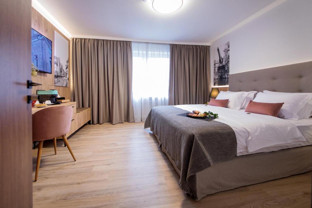 Gaestehaus Zum Roten Hahn Линебург Экстерьер фото